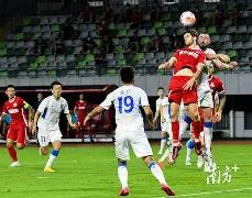 灰熊主帅詹,金斯下课真,频繁与莫兰,万博manbetx体育平台,万博体育官网,万博体育app下载,ManBetX,SPORTS