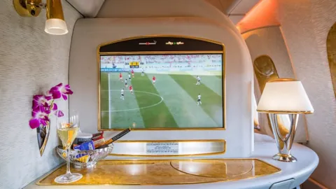 英超杯第四轮：利物浦曼城幸运签运，曼联切尔西热刺迎挑战强敌